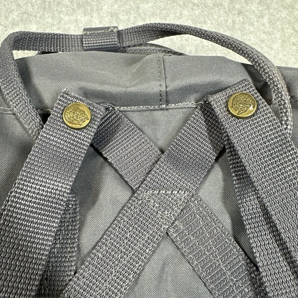 Fjallraven Kanken 23510 Classic Laptop Bag Adjustable Strap Fox Snap Grey
